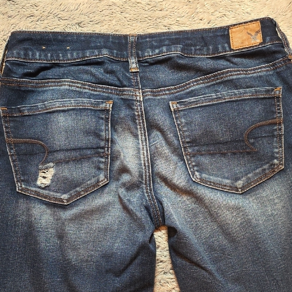 American Eagle Jeggings Ankle Super Stretch Distressed Blue Jeans. Size 8 - Picture 3 of 6